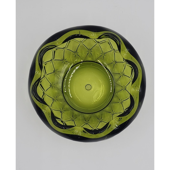 Vintage Indiana Glass Co Avocado Green Quilted Diamond Ruffled Bowl Glass - Picture 6 of 11